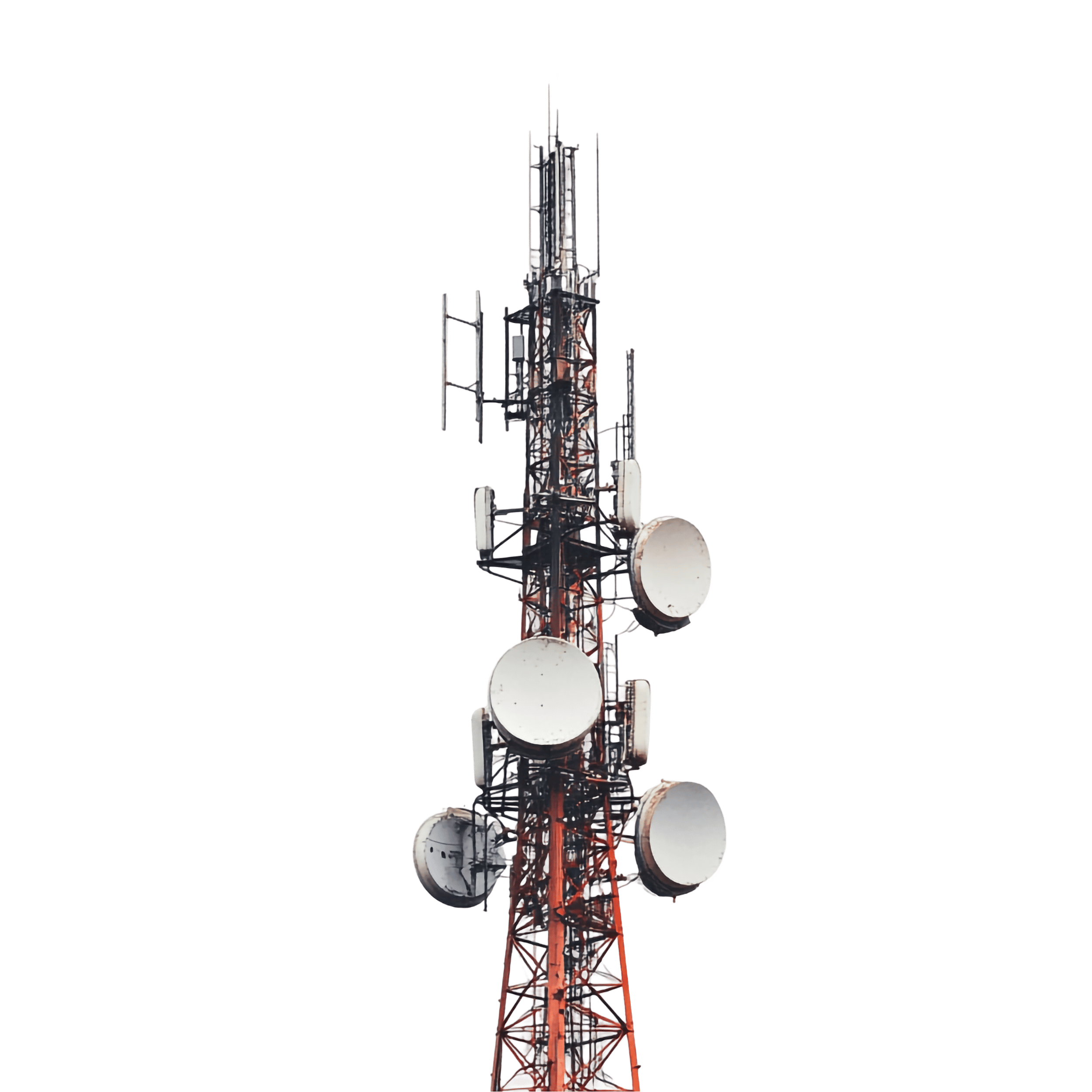 Antena de telecomunicaciones sobre la ciudad